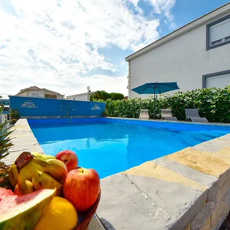 Apartmán Lamesic-3 *